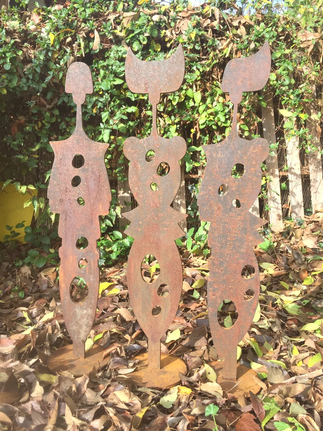 Gardiens, sculptures de Sayȯ